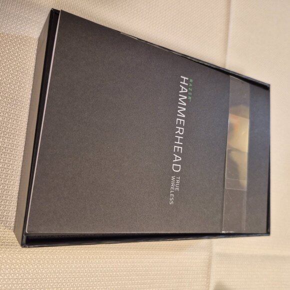 Razer Hammerhead True Wireless Earbuds - Picture 4 of 9